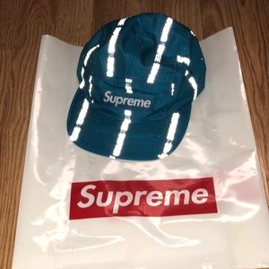 Supreme reflective text hat
